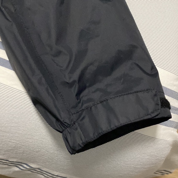 Men’s Columbia rain jacket - Picture 5 of 9